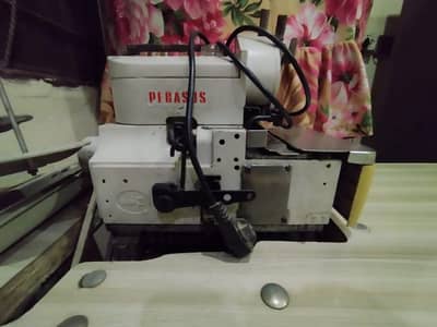 Overlocker sewing machine for sale