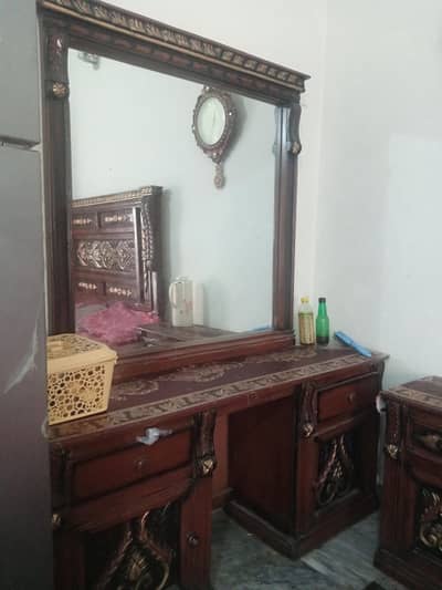 bed set for sale in good condithion