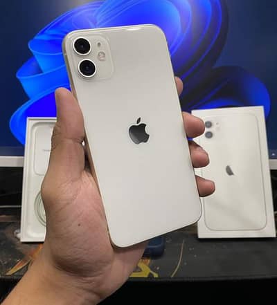 i phone 11 128 GB 03267195283 my whatsapp number