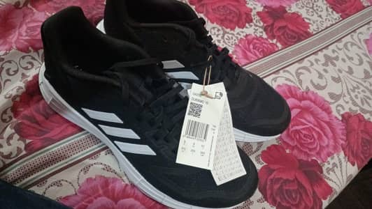 Adidas Duramo 10 black and White