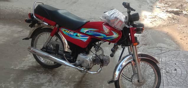 Honda CD 70 23 Bata 24 model