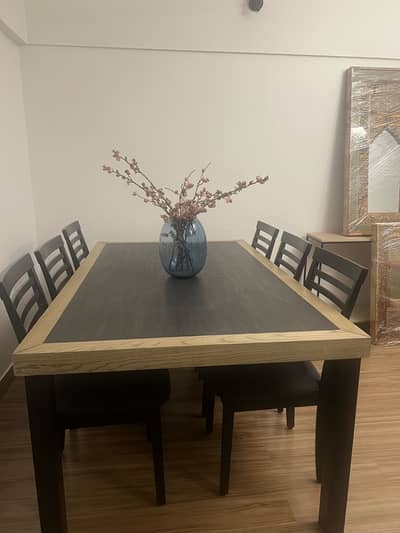 Habbit Dinning table for 6person