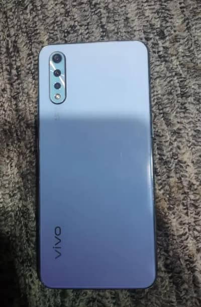 vivo s1  4 128