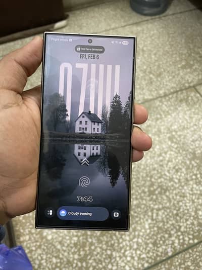 Samsung s24 ultra 10/10 condition no any fault eSIM time available