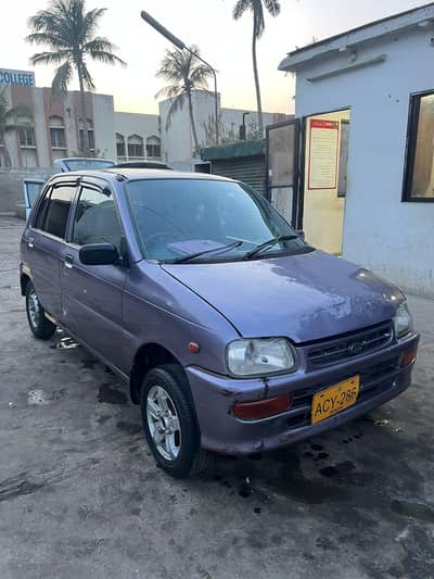 Daihatsu coure 2000 Model