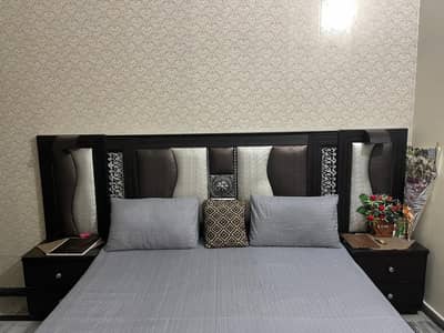 DOUBLE BED  WITH MATTRESS & DRESSING