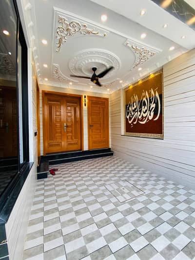 5 Marla Designer House For Rent In Jinnah Block - Prime Location