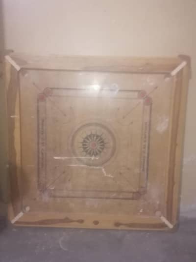 carrom board good condition