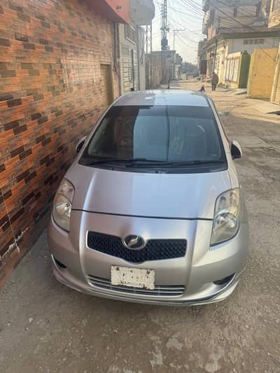 Toyota vitz 7/12