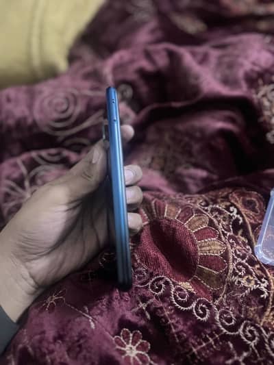 I am selling vivo y11 3/32 gb condition ok ha