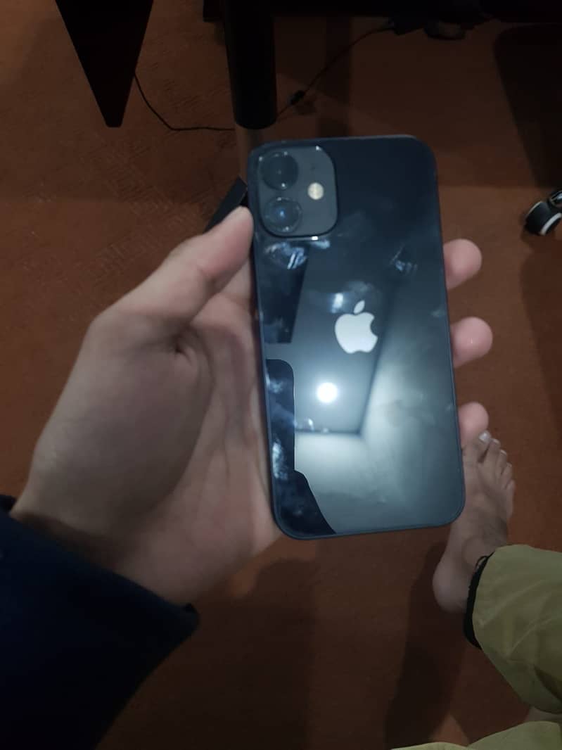 iPhone 12 mini 0