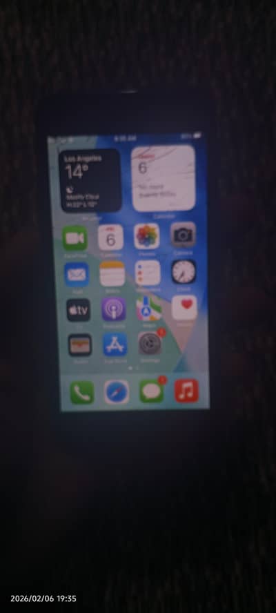iphone 7 mirror crack 128 GB hai pta approved