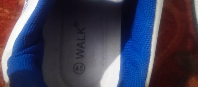 WALK company Sports Shoes