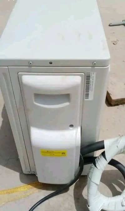 Haier AC DC inverter 1.5 ton for sale WhatsApp number 0331=96=81=093