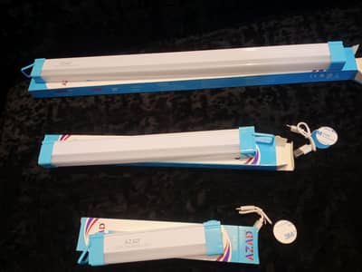 emergency charging lights  in 3 size Small Medium Large on holesel rat