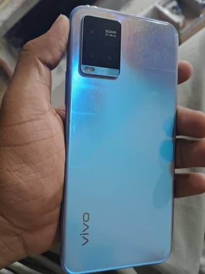 vivo y33s 8 Gb plus 4 12 gb  128gb with box charger