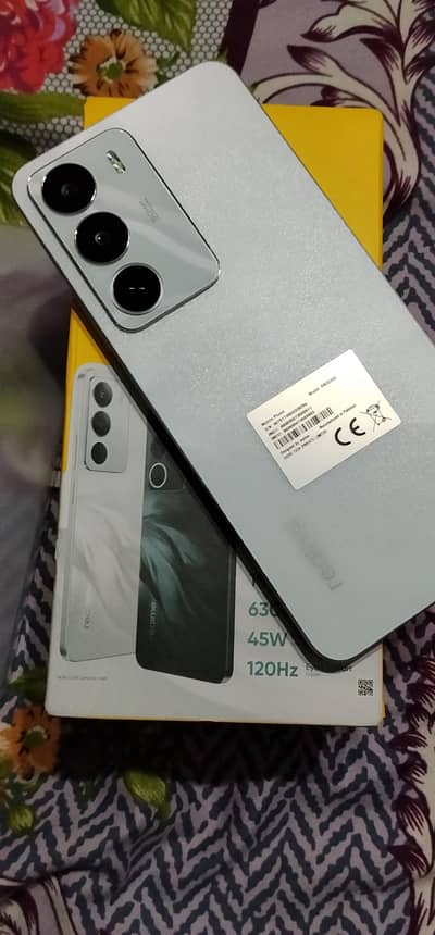 Realme C71 6/128 11 monthl warranty