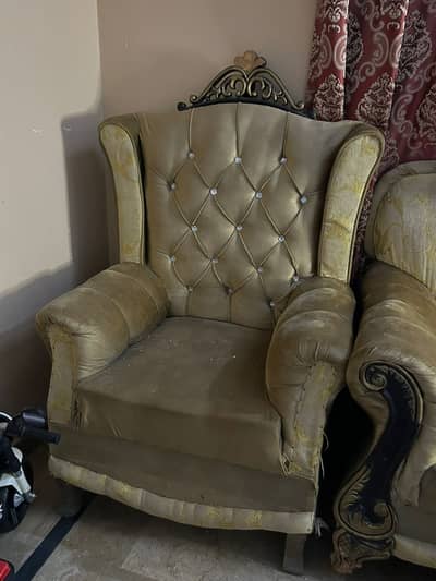 Home Furniture Set Available – Good Condition