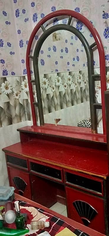Wooden Dressing Table with Mirror – Good Condition