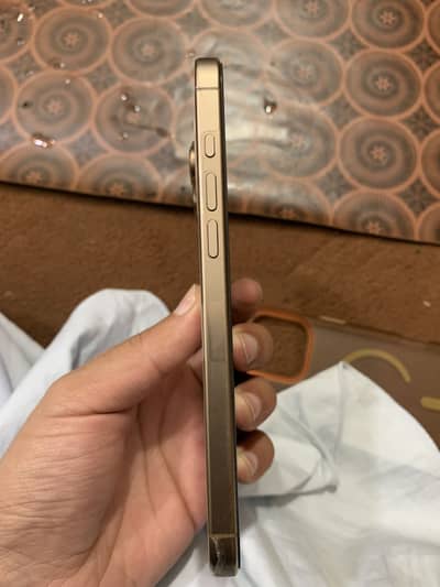 iPhone 16 pro max Jv