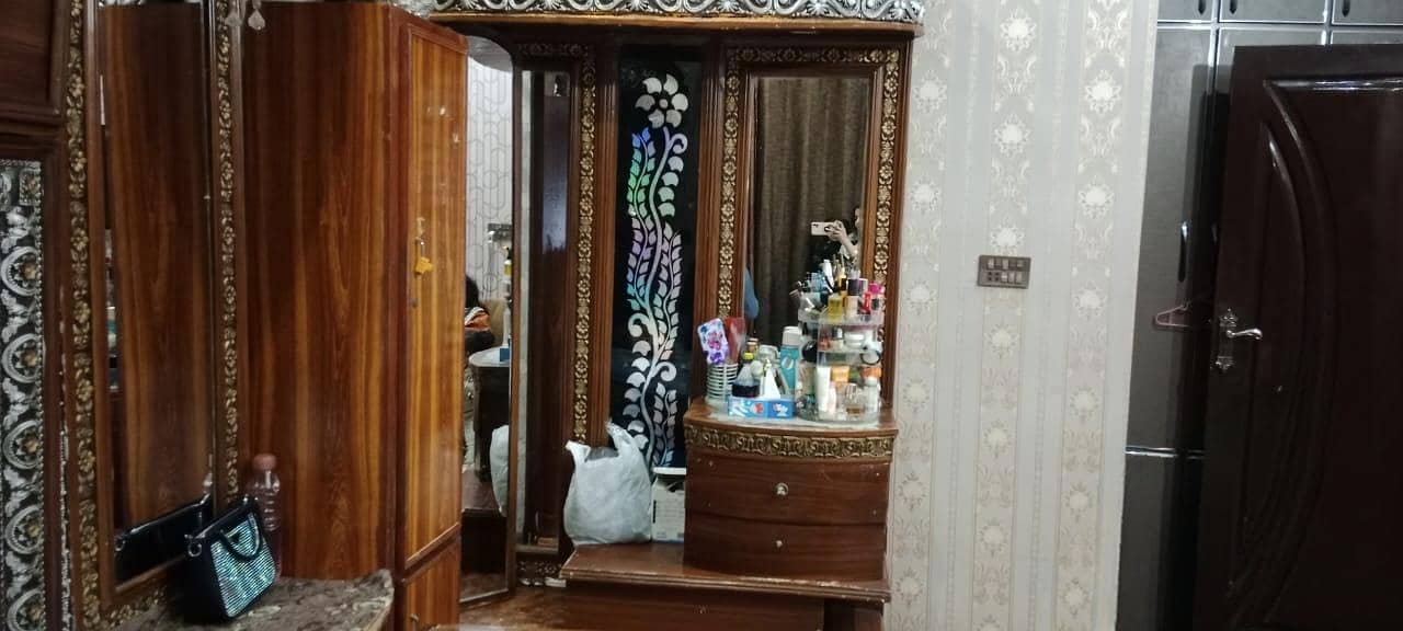 Bed and Dressing Table 3