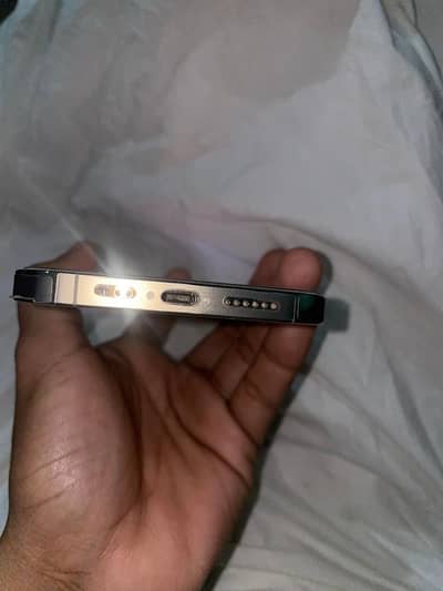 I phone 13 pro max JV