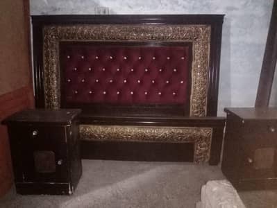 Bed Set/ King size bed/ Bed