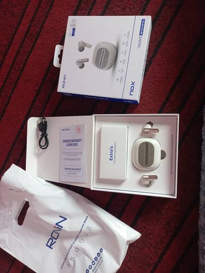 RONIN company. Earbuds and power bank