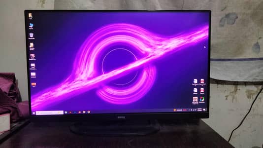 Flawless Benq 24 inch Borderless monitor 1080p