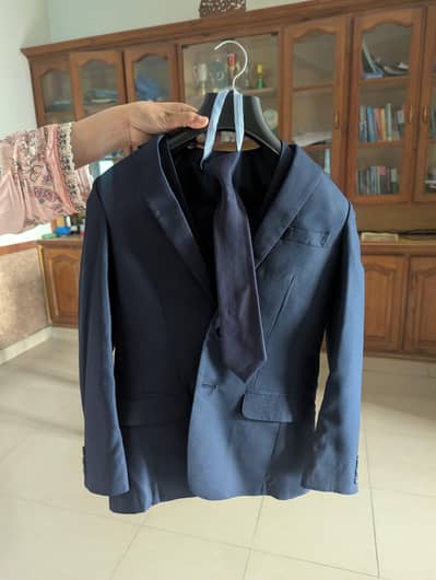 three piece suit blue color