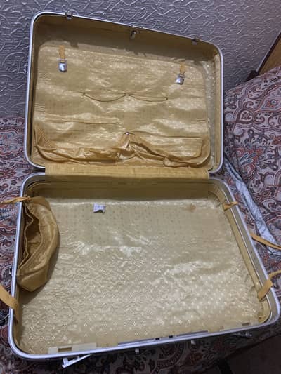 Strong hard case storage box