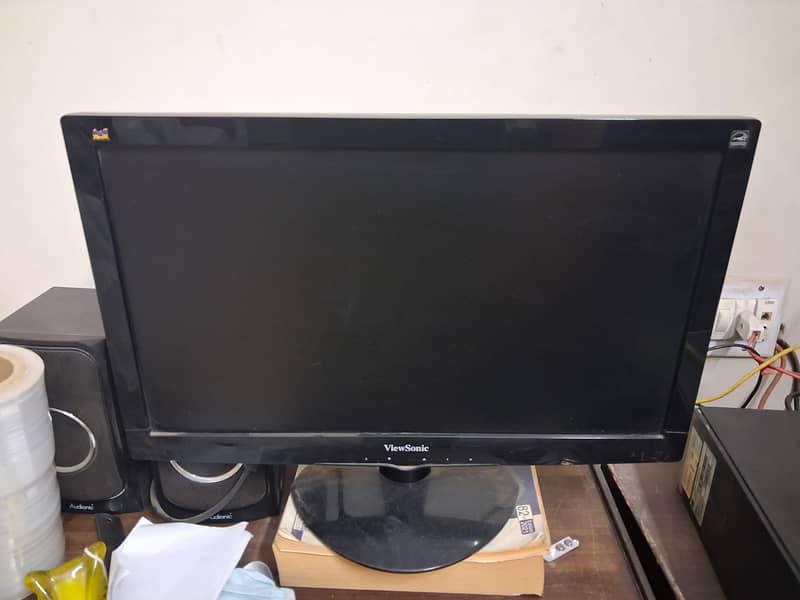 CPU core 2 Quad + LCD 2