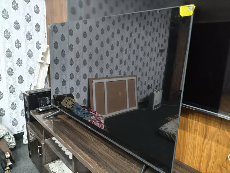 HISENSE 55" model E6H 5