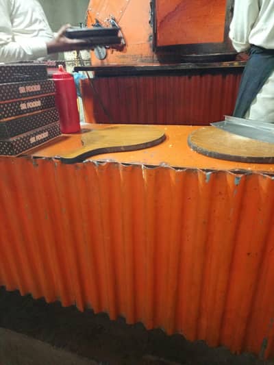 shawarma or zinger ka kariger ho