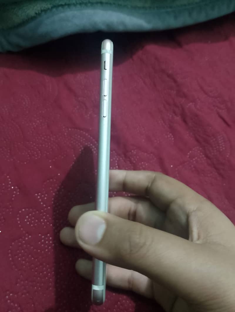 Apple iPhone 7 Plus 1