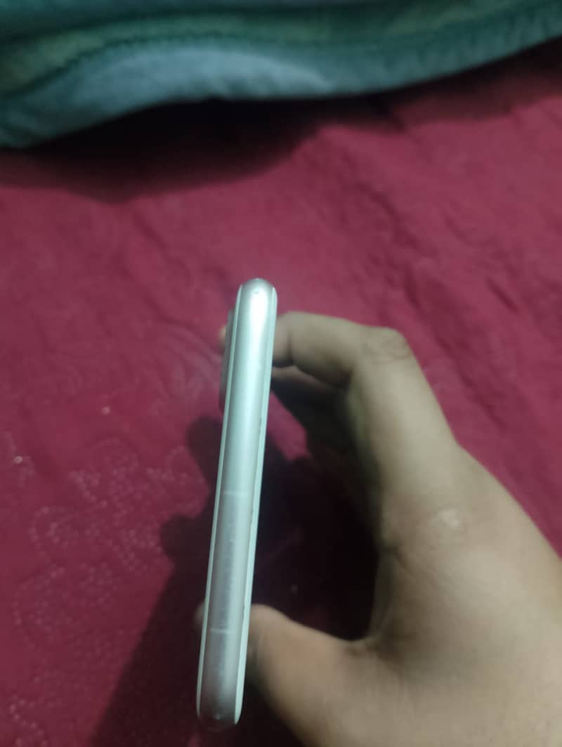 Apple iPhone 7 Plus 2