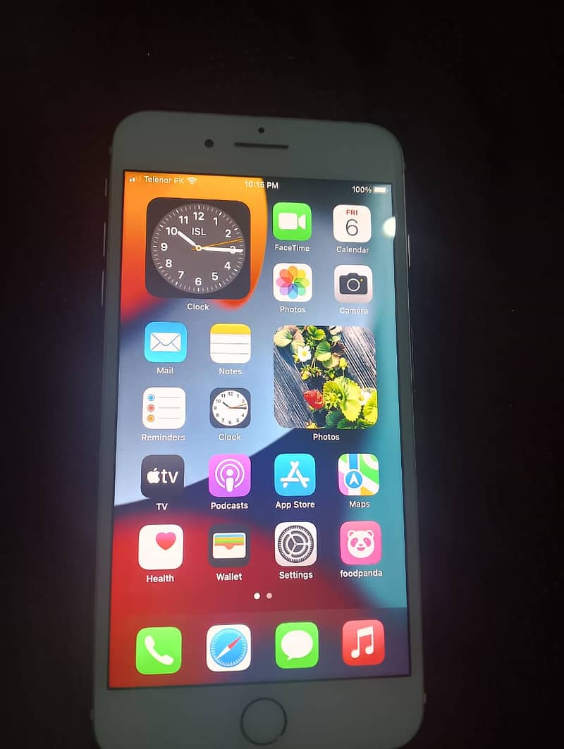 Apple iPhone 7 Plus 5