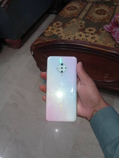 8ram128mamory. . . . sim ok . . . condition 10.10 with box charger original