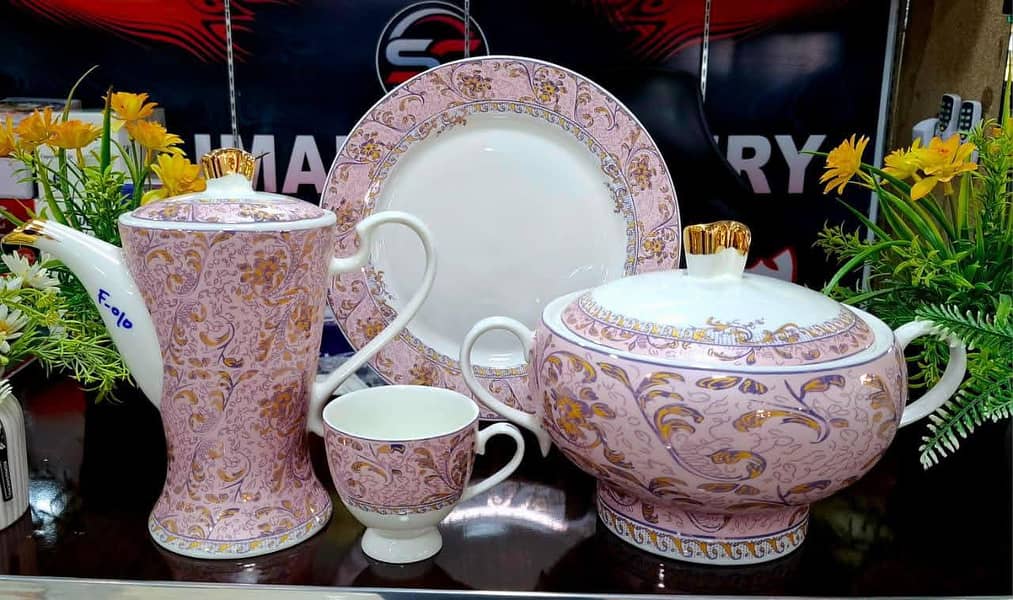 Fine Bone China Dinner Set 0