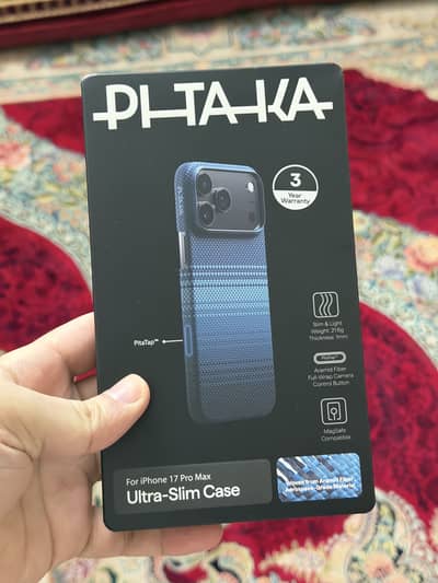 17 pro max Pitaka case