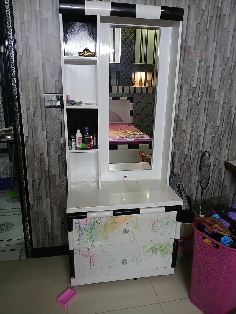 bed and dressing table 1