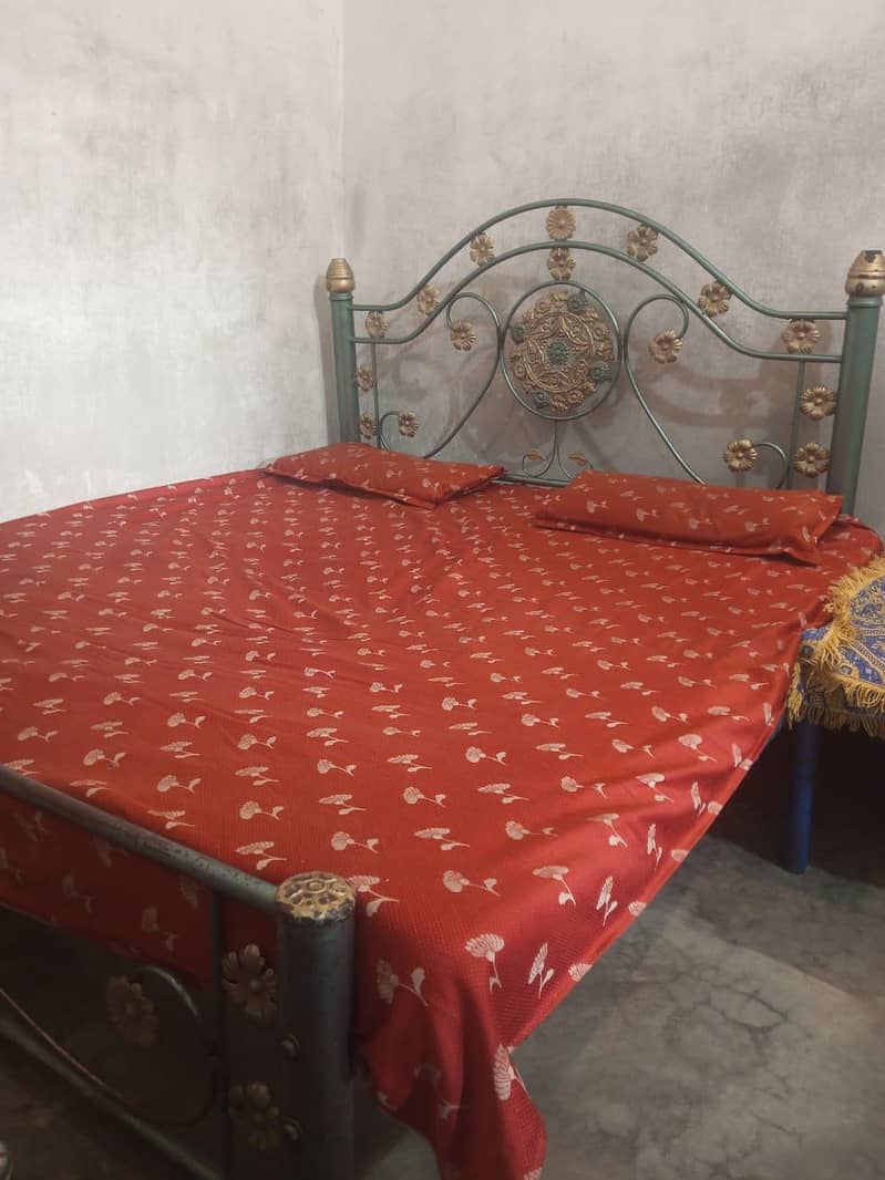 iron bed 2