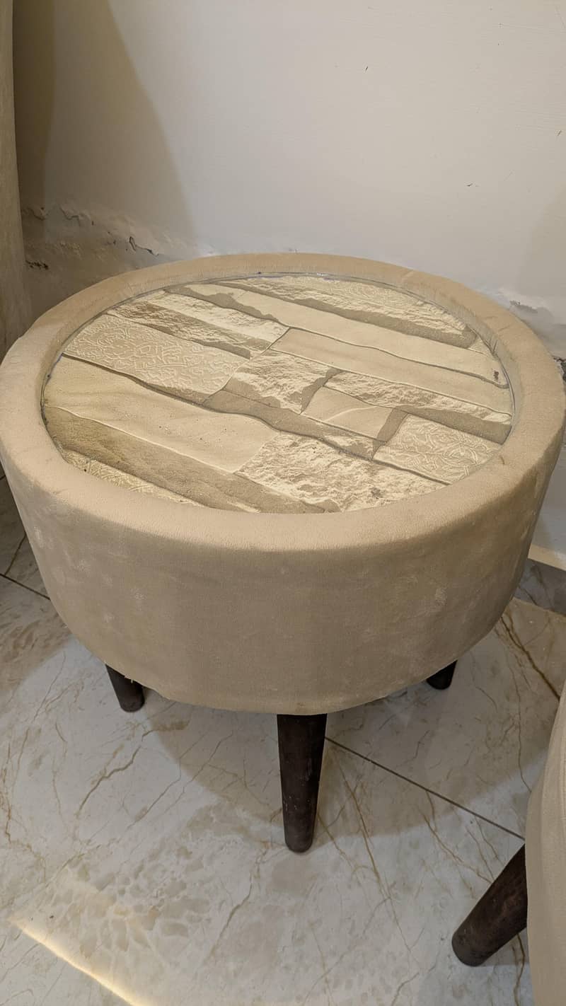 2 sofa woth coffee table 1