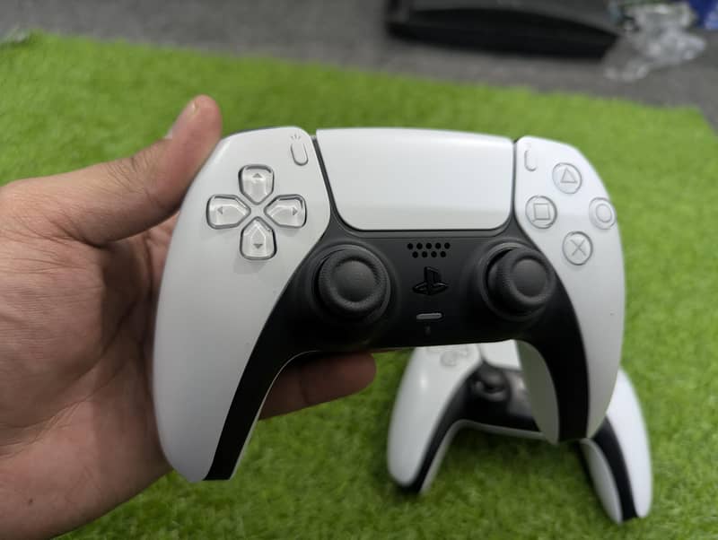 Ps5 original controllers 1