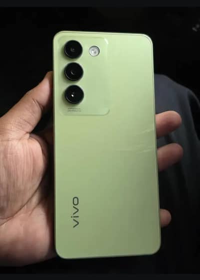 vivo y 100 8/256. . 0345.5131255