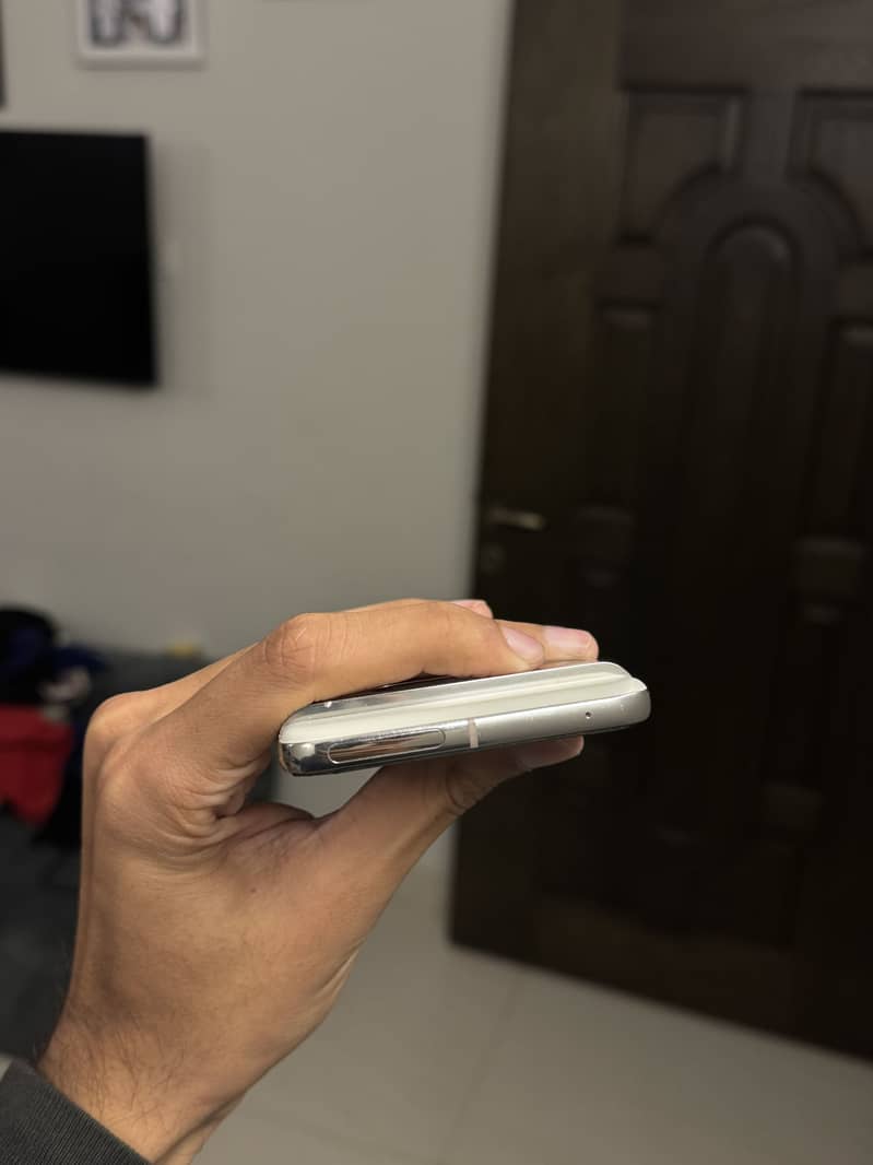 Google pixel 8 pro 2