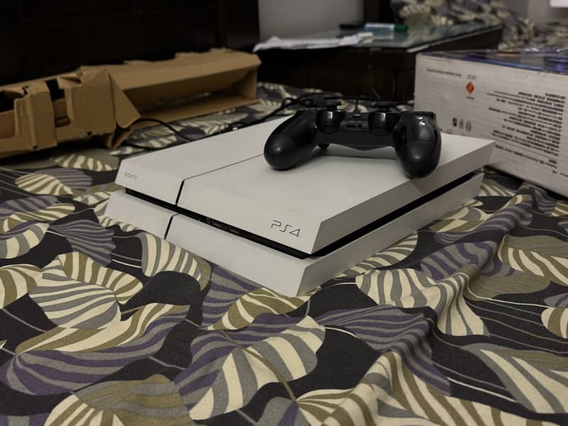 Ps4 with controller 1