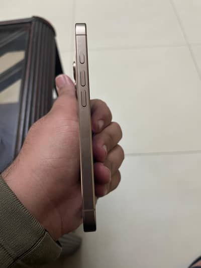Iphone 16 pro Jv with box 256 gb