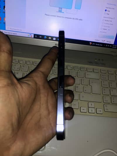 iPhone 13 pro 128gb iCloud lock