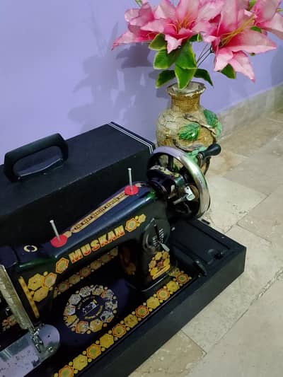 sewing machine with box